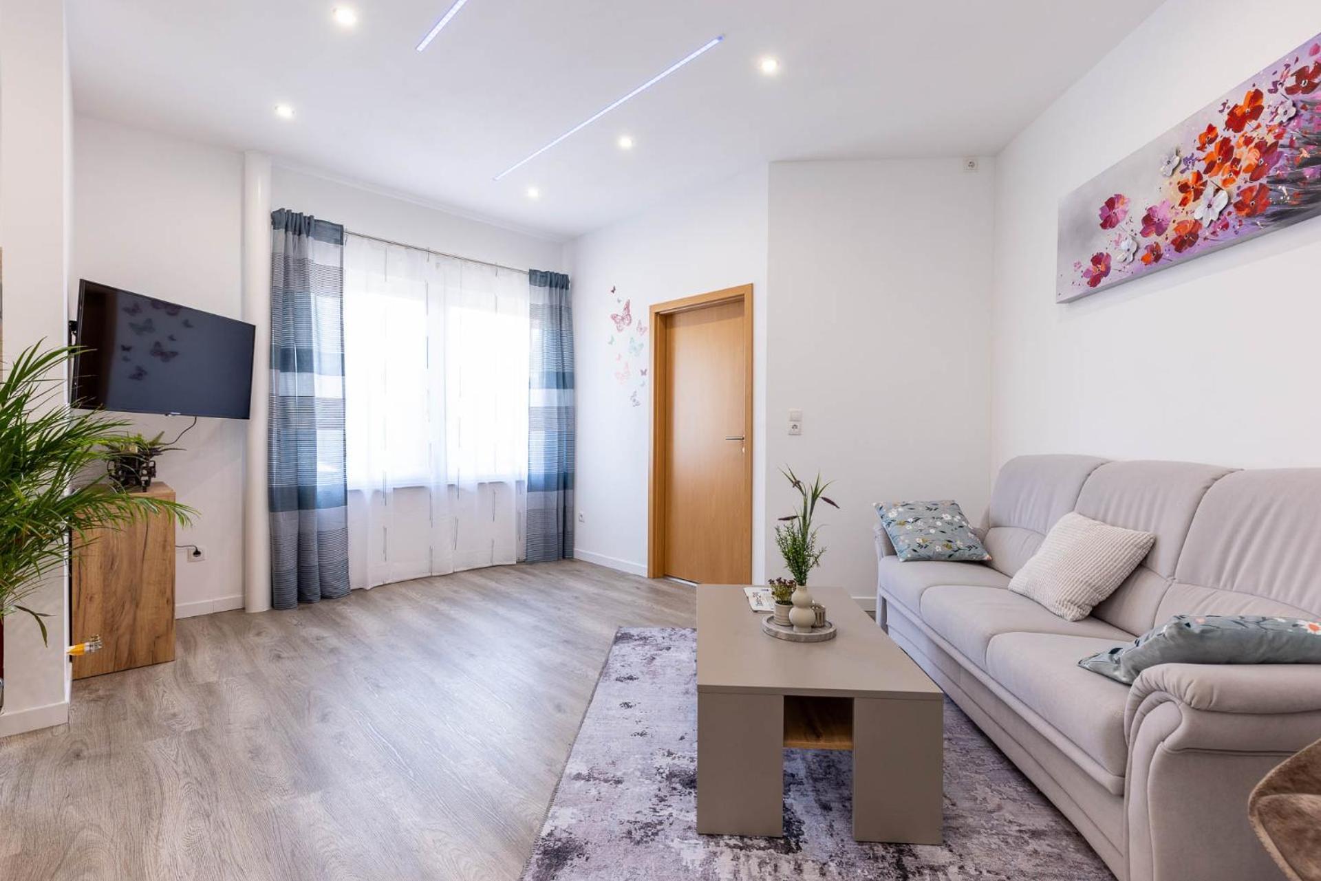 Neu I Ferienwohnung Jasmin Andernach Exterior photo